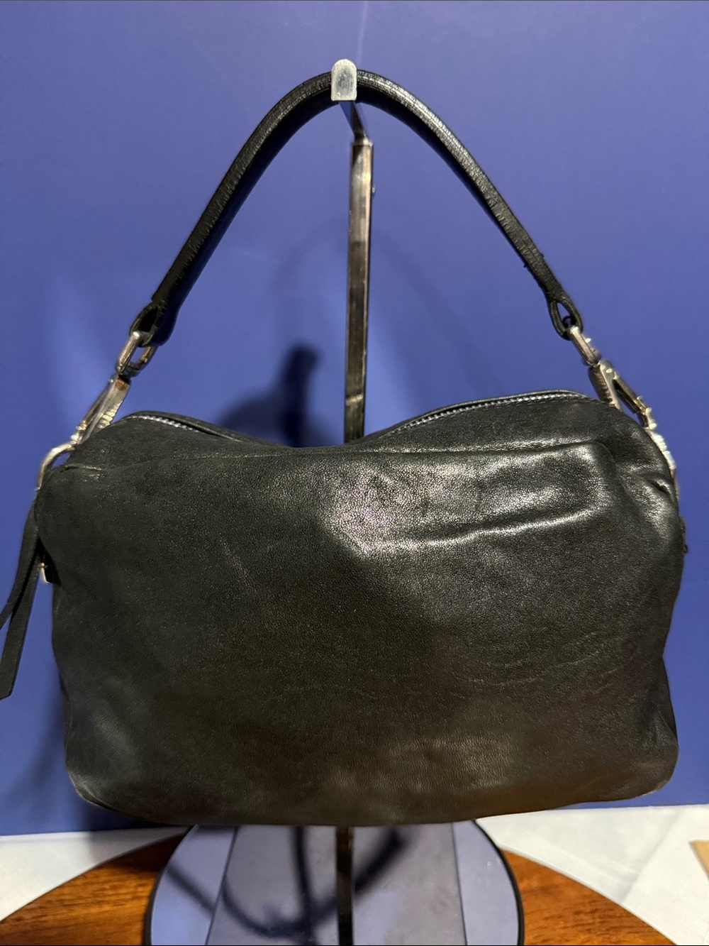 Elegant Black Leather Shoulder Bag w/Crossbody